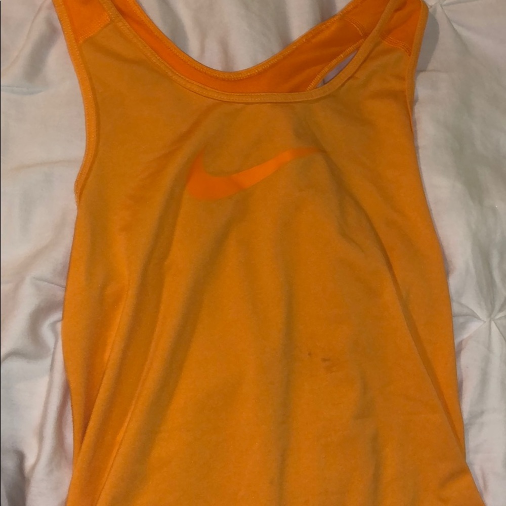 Nike top